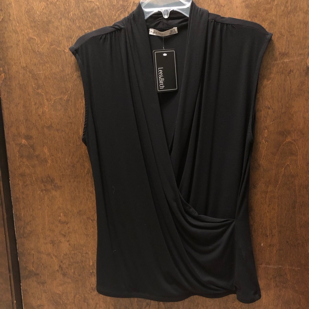 🆕 Black layering top